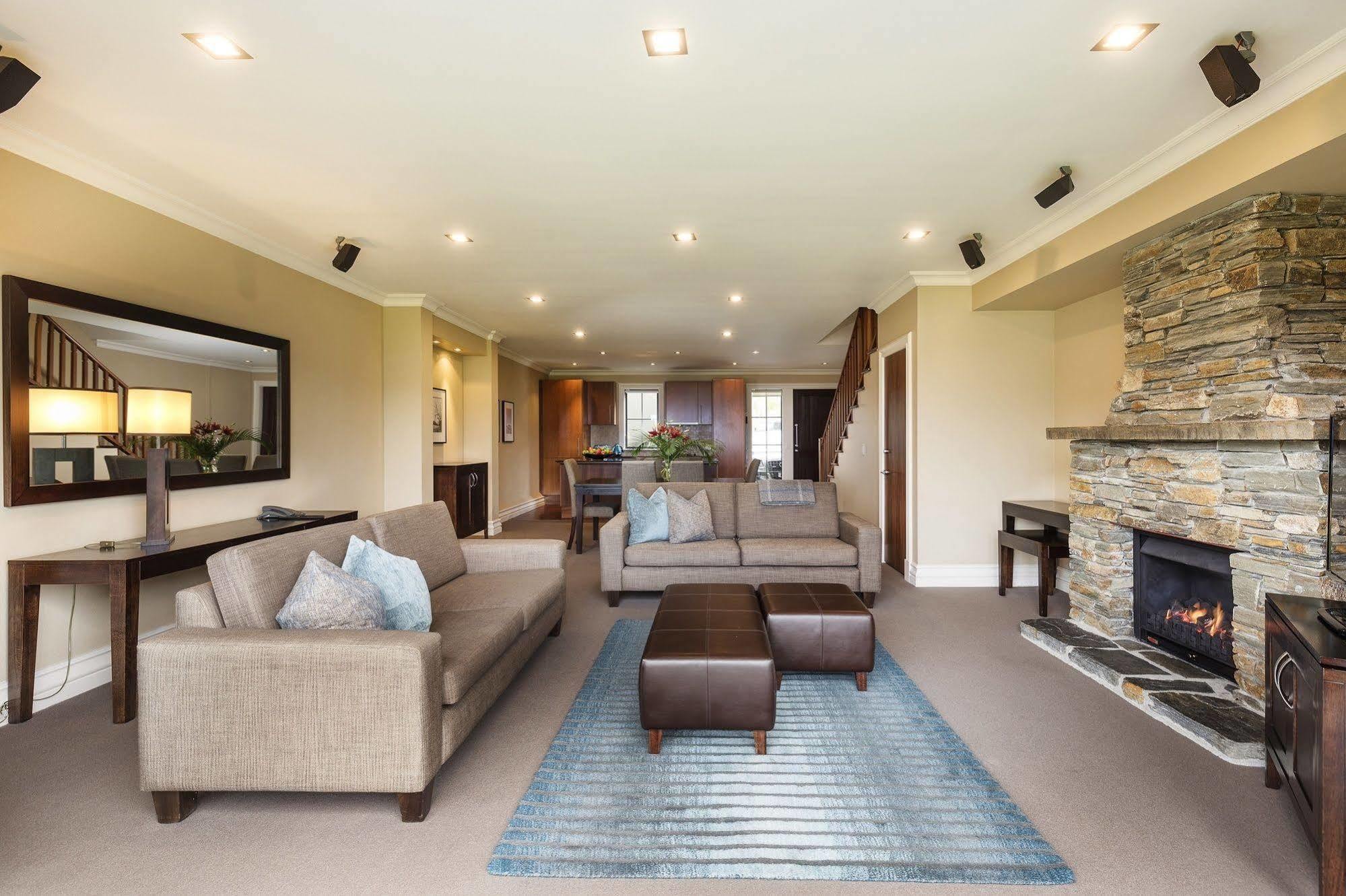 Platinum Queenstown Exterior foto